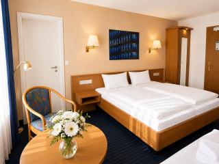 Mirage City Hotel Stuttgart Zentrum - Stuttgart - 3