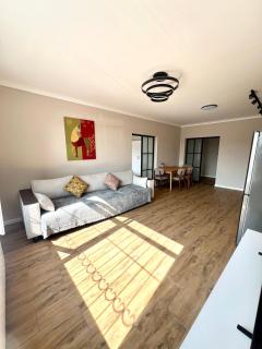 Urban Nest Apartment - 6