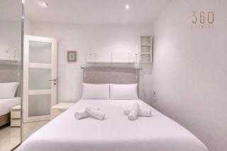 Stylish 2 Bedroom Apartment with Balcony Steps to Sliema Seafront - 9
