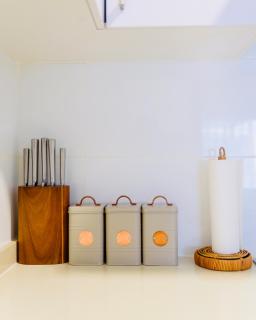 Urban Sage - Modern Luxury Studio in Gaborone with WiFi Free Parking and Pool - 4