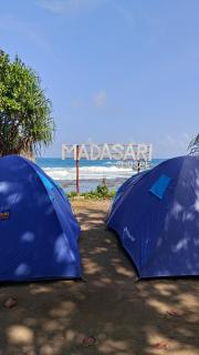 Tenda Standar Pantai Madasari - 1