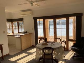 Mandurah Holiday Apartments ‘Pelican’ - 1