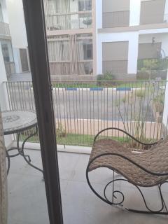 Appartement Meublé Moderne avec Piscine - 4