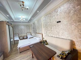 Movarun Family Guest House - 0