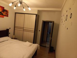 Mandela Executive Suites - Luxury 3 Bedroom Serviced Apartment, Kilimani - 8