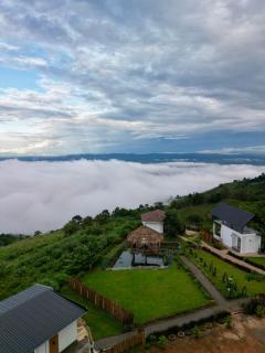 Above The Clouds - Chiang Rai - 7