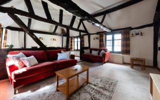 A Spacious Stay in the Heart of the City - 5