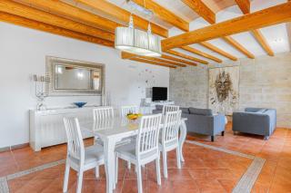 Villa Can Gallina by Homevillas360 - 4