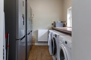 Stubbs House, Loddon, sleeps 20, 2 hot tubs - 3