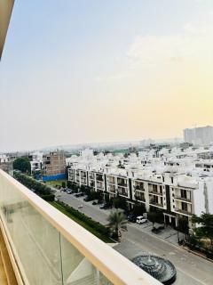 Romantic Sky Studio with Pool by The Nook - 3