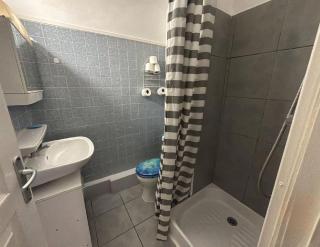 Logement climatisé avec jardin et parking pour 2 personnes en bord de plage - 4