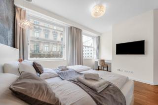 Square Apartments, Stephansplatz View, AC, Kitchen - 4