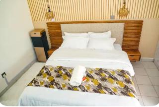 Omtush Suites 002 - 5