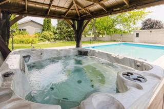 Private Riverfront Estate Pool • Hot Tub • BBQ - 0