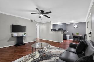 Comfortable Kingsgate 2BR - 5