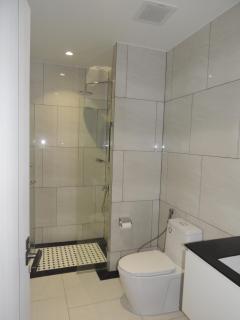 Luxury 2 bedroom pool access apartment - 1