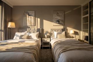 Luxury 2 bedroom pool access apartment - 2