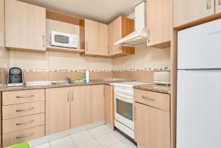 Large One Bed Apt - 5