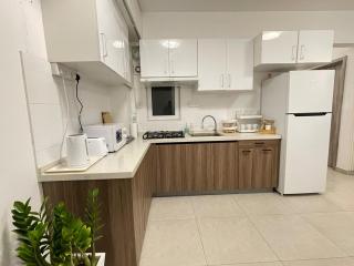 3BHK near Airport Modern & Comfy Apartment - 7