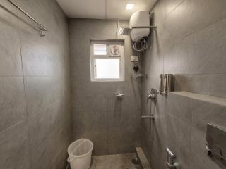 Hotel Premium Corporate Best Stay In Newtown - 2