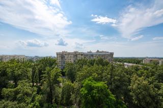 One-room apartment with a view of the boulevard - 1