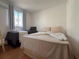 5 Pessoas 2 Quartos com Ar Próx Praias N e Sul - 5