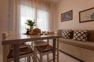 Great flat close to the beach with parking - 7