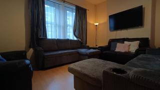 No1 Central Hot Tub & Pool Table - Sleeps 20 - 5