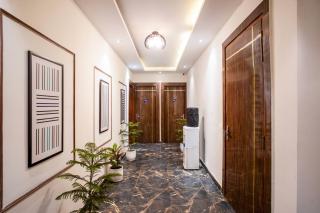 Hotel BNB Stays Near Golf Course Road - 1