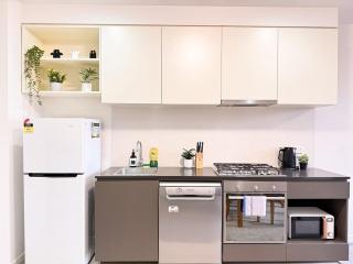 L55 Skyhigh CityView Cozy 1BR Apt near SouthernCross - 4