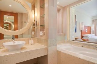 Sheraton Sanya Yalong Bay Resort - 3