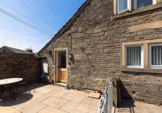 KEEPERS COTTAGE - Peaceful Farm Cottage & Hot Tub in Holmfirth - 5