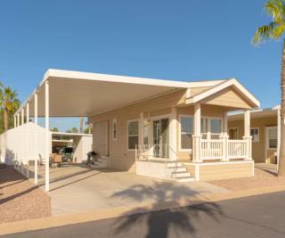Palm Creek Resort & Residences - 1