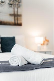 CBD Comfort 2 Beds 2 Baths Living - Melbourne - 8