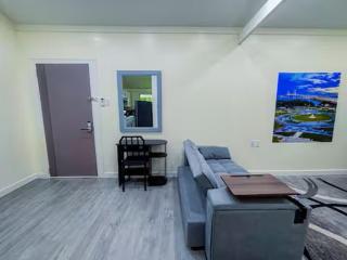 Central Luxury Apartments - 3