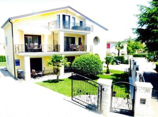 Apartments Danex Aida - Umag - 0