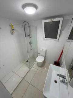 ZANNI - Comfortable 2-Bedroom Apartment - 6