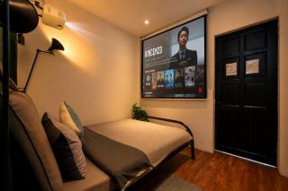 SGHO Home - 5 mins to Bui Vien Walking Street - 7