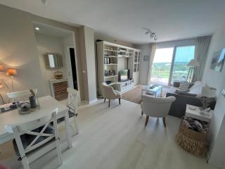Condo with golf course views, pool and terraces - 0