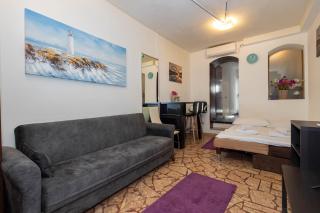 Split Inn Apartments - 7