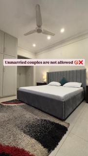 Cozy & Peaceful Rooms Near Lyallpur Galleria - 9