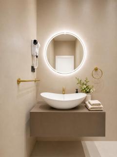 Alto Stays Suite 102 - Romantic Jacuzzi - 2