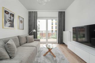 Przytulny Apartament z Parkingiem we Wrocławiu by Noclegi Renters - 0