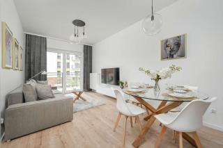 Przytulny Apartament z Parkingiem we Wrocławiu by Noclegi Renters - 4