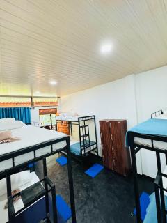 Glowhaven Hostel - 6