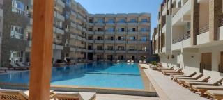 Luxury Studio, pool, Private beach & close to Airport - 2