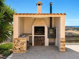 Bay View Villa, 360 Panoramic, Sea, Mountains & Town Views - By Aloha Palma - 2
