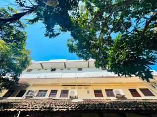 Akkaraipattu Guest House - 1