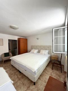 Old Town Escape - Central and Charming - 2
