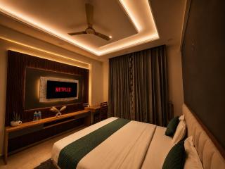 Cozycostays Netflix & Chill - 1